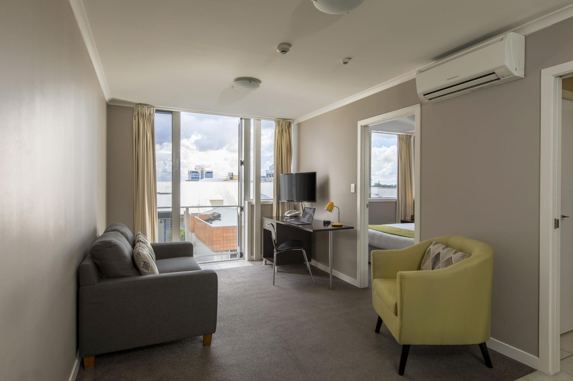 Quest On Ward Serviced Apartments Hamilton Esterno foto