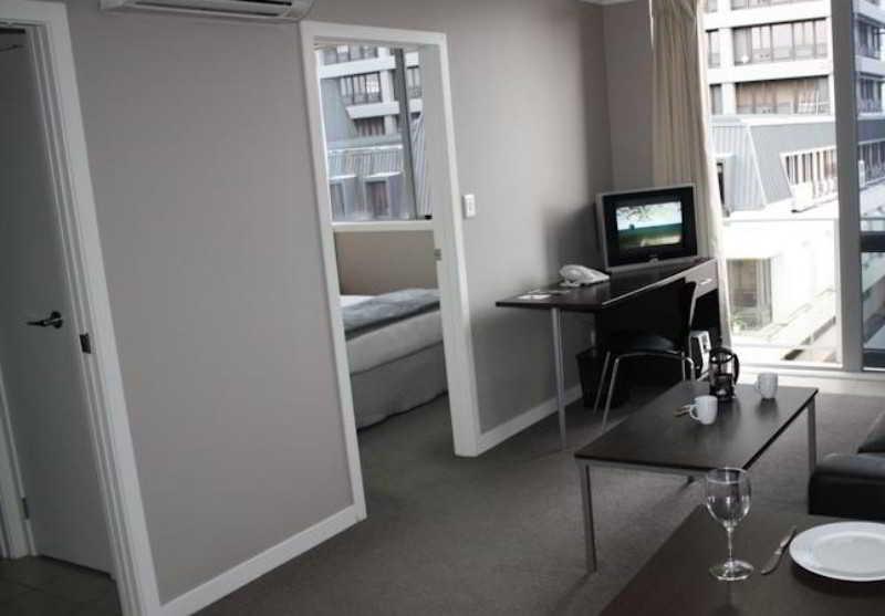 Quest On Ward Serviced Apartments Hamilton Esterno foto